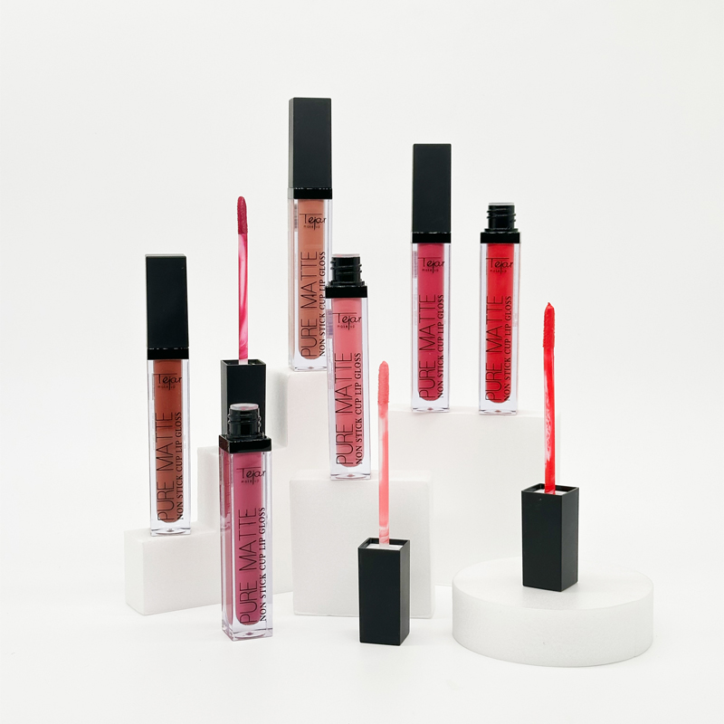 Brillo labial matte con aplicador - CAJA EXHIBIDORA